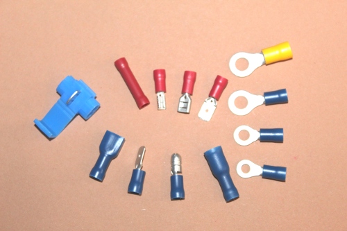 Kabelverbinder / Steckverbinder / Stecker Kabelverbinder / Steckverbinder / Stecker