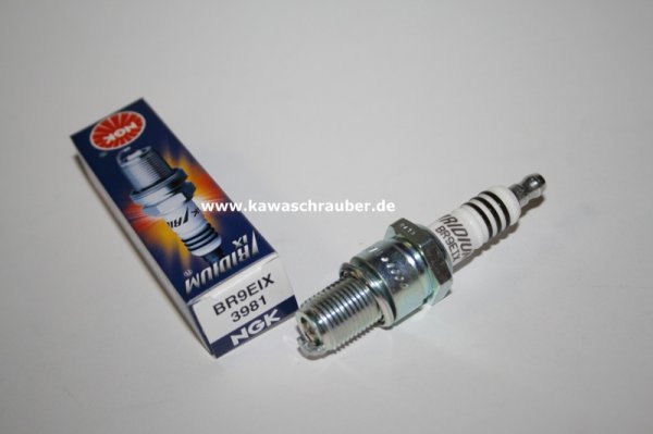 NGK Iridium Zündkerze Yamaha YZ125 W1 Typ 1C3A