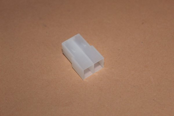 Gehäuse männlich 2-polig weiß Hella für 6,3mm Stecker 2x horizontal