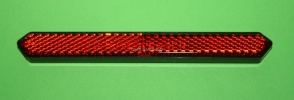 Reflektor rot mit selbstklebender Folie 132 x 13 mm E-geprüft Reflektor rot mit selbstklebender Folie 132 x 13 mm E-geprüft